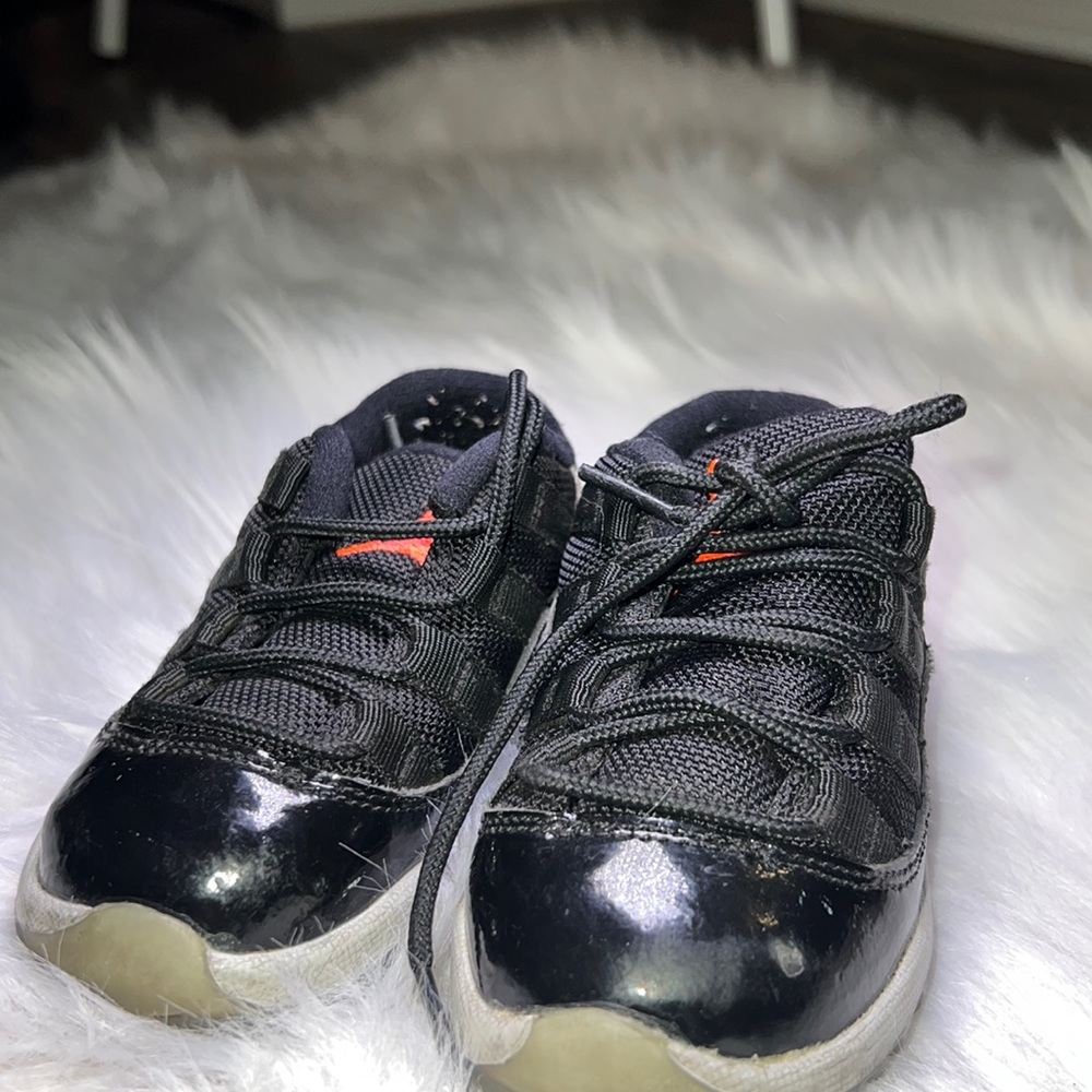 Used Black Jordans